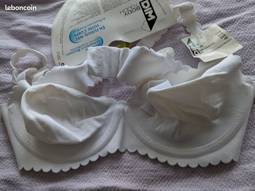 Soutien-gorge 95B Blanc - Neuf Sans étiquettes - Style Plongeant - Femme