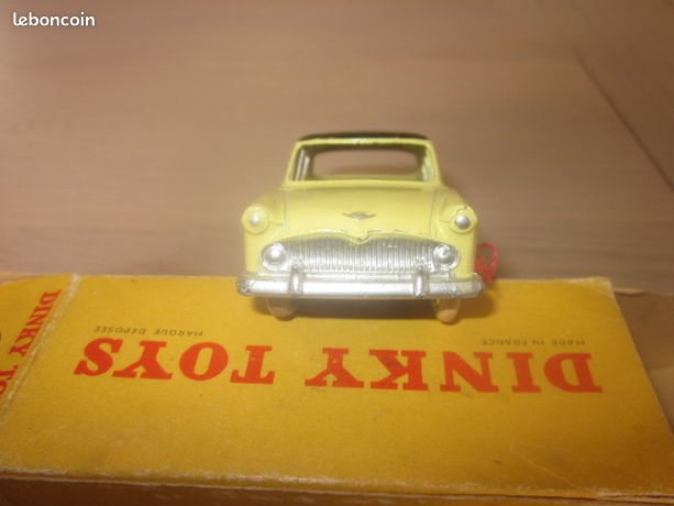 Dinky Toys Simca Versailles Meccano France N° 24Z French diecast toy car 1950s