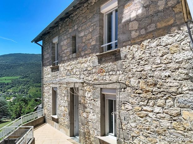 Maison 7 pièces 217 m²
