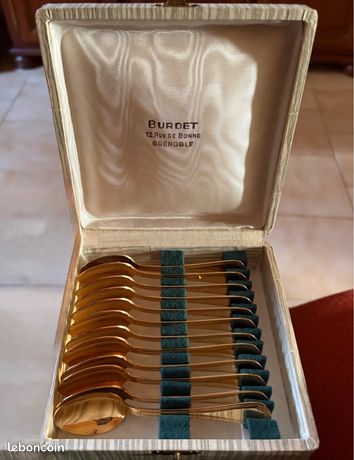 Lot de 12 cuillères à café moka en métal et bakélite modèle grain de café - Vendu