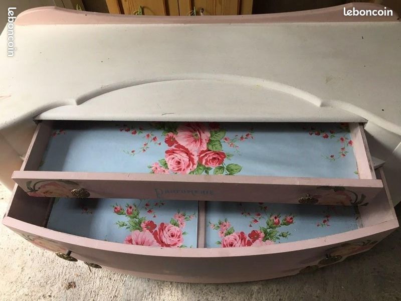 Commode shabby chic relookée (image 1)