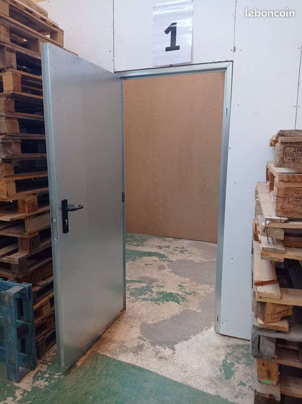Local commercial 1 pièce 8 m² · à Les Andelys · 8 m² · 100 €/mois