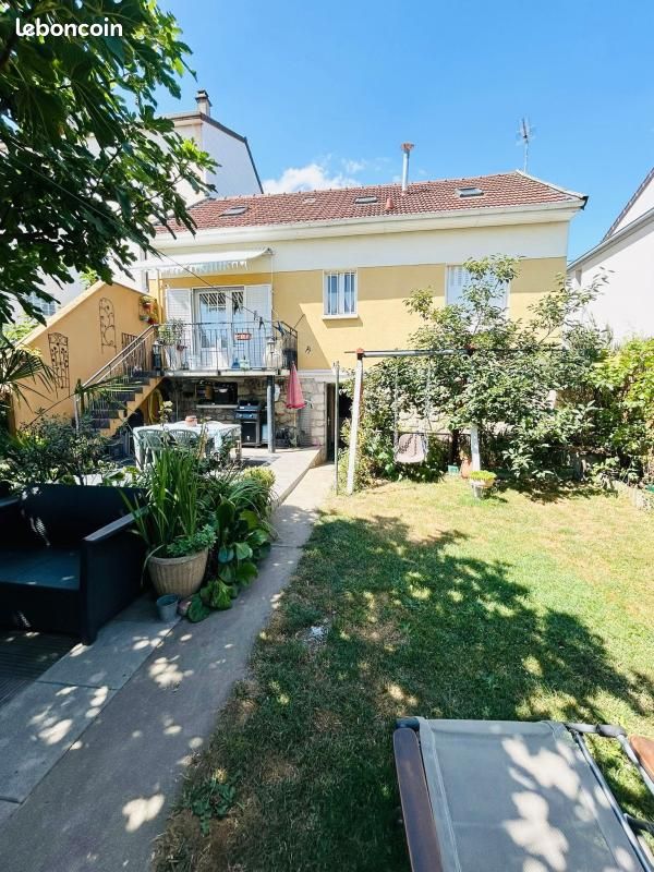 Maison 5 pièces 100 m² · à Stains · 100 m² · 325 000 €