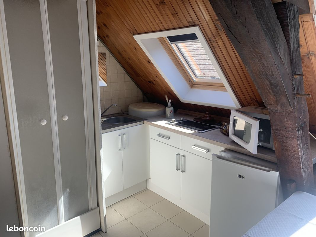 Appartement 1 pièce 15 m² · à Avallon · 15 m² · 300 €
