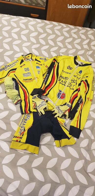 Ensemble cycliste (image 1)
