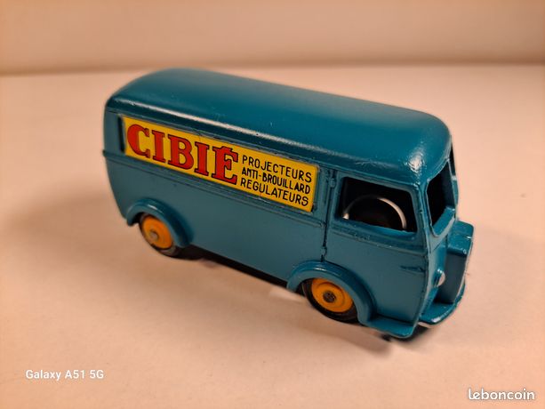 Lot de dinky toys atlas peugeot d3a cibié - Collection