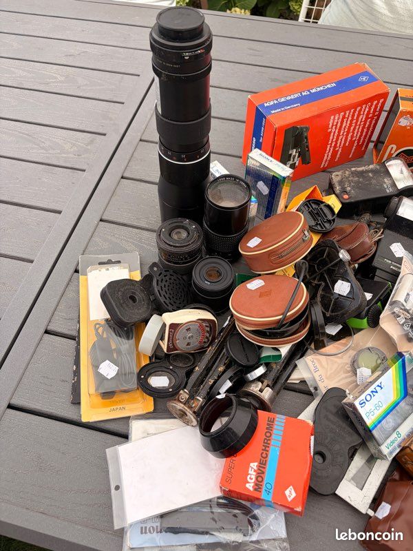 Lot environ 180 appareils photo anciens + caméscopes + accessoires (image 9)