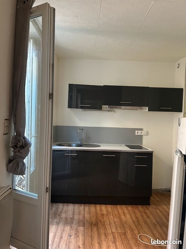Appartement 1 pièce 15 m² · à Manosque · 15 m² · 380 €