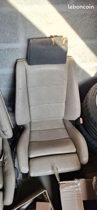 Sièges cuir sport BMW E30 (image 1)