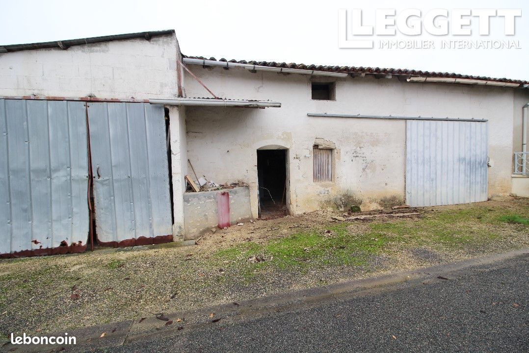 Maison 9 pièces 127 m² - Lupsault 16140 (image principale 8)