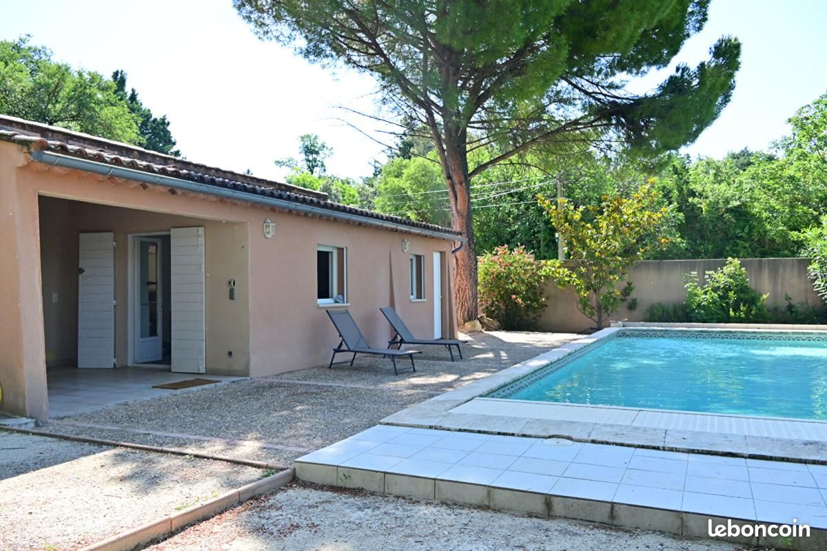 Maison 5 pièces 190 m² · à L'Isle-sur-la-Sorgue · 190 m² · 649 000 €