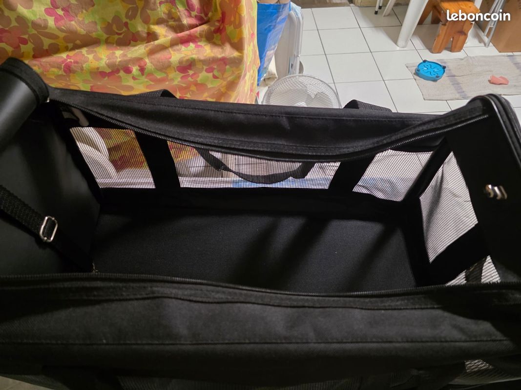 Cède un sac de détente et de transport pour petits chiens (image 2)