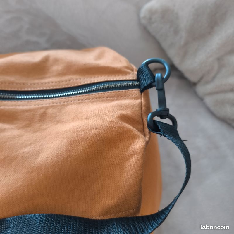 Sac de voyage Carhartt 40 litres couleur Camel (image 5)