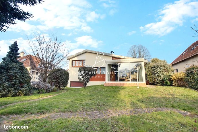 Maison 6 pièces 140 m²