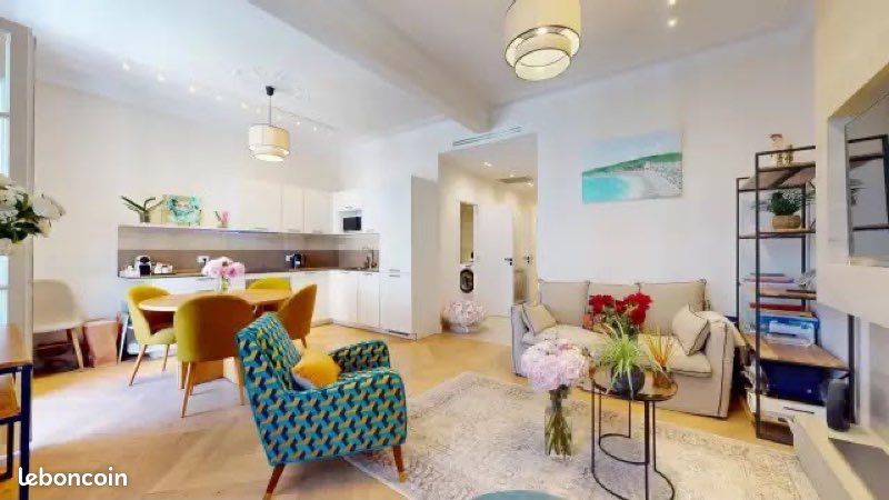 Appartement 3 pièces 65 m² · à Nice · 65 m² · 2 100 €/mois