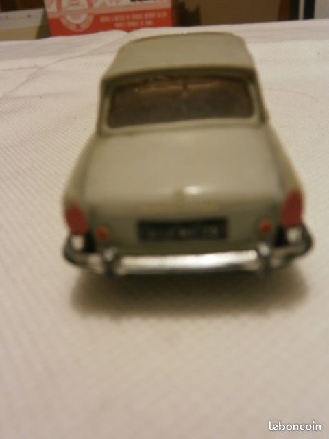 PEUGEOT 404 BLEU SERVO DIRECTION NOREV PLASTIQUE