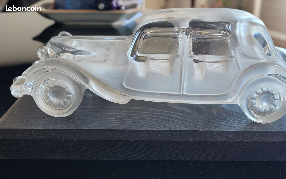 Voiture De Collection Miniature Citroën Camionnette Tub Canette Recyclee Metal 12 Cm Madagascar