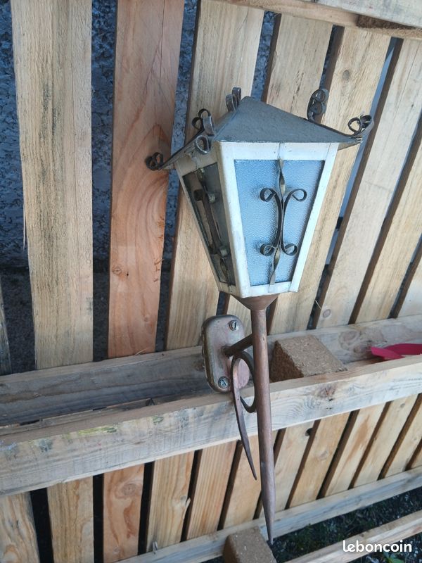 Applique extérieur en métal (image 2)