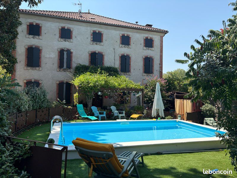 Maison 7 pièces 334 m² · à Saïx · 334 m² · 520 000 €