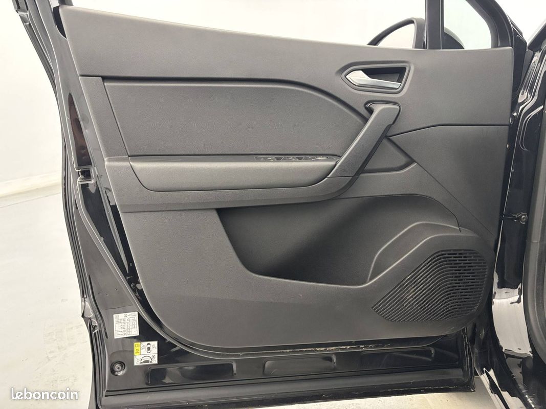 RENAULT Captur E-Tech 145 - 21 Business (image 11)