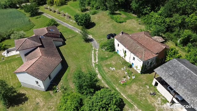Propriété 5 pièces 176 m²