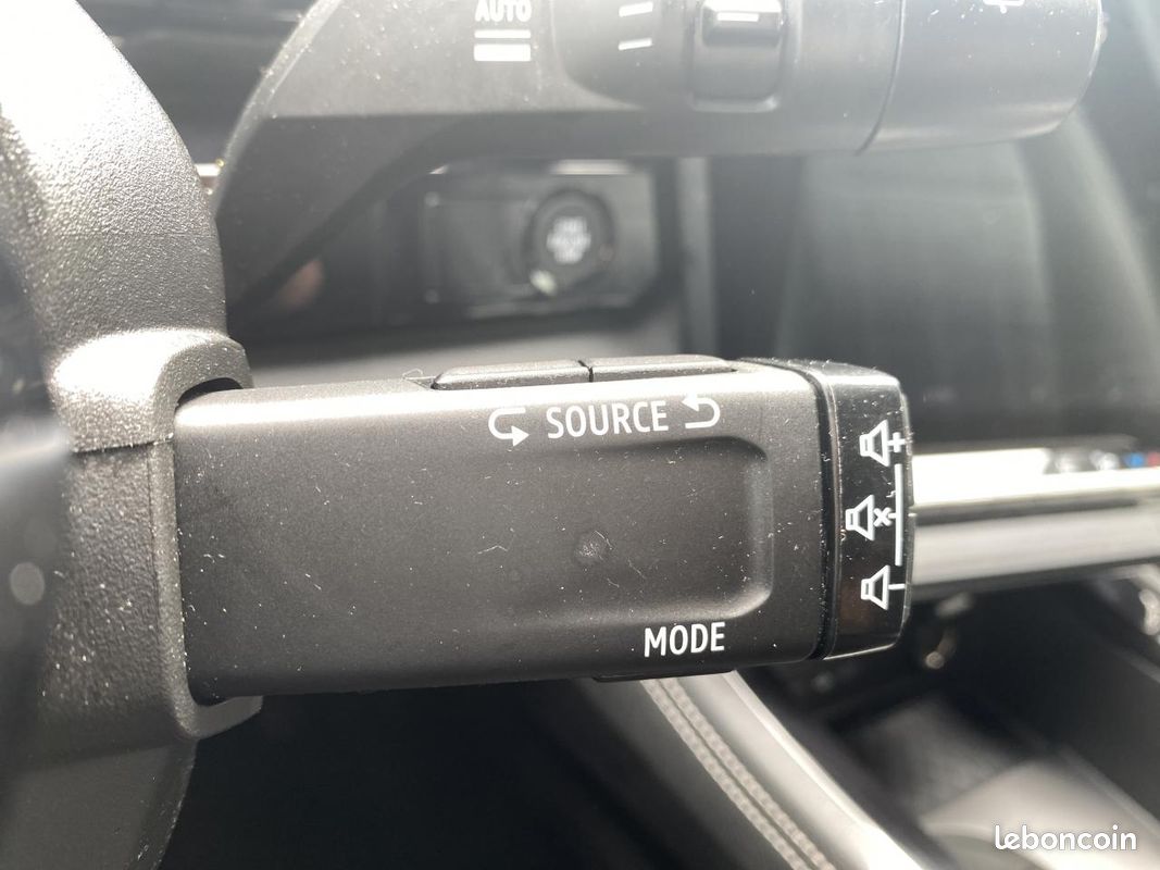 RENAULT AUSTRAL 1.2 E-Tech Hybride - 200 - BVA multi-modes 2023 Techno (image 25)