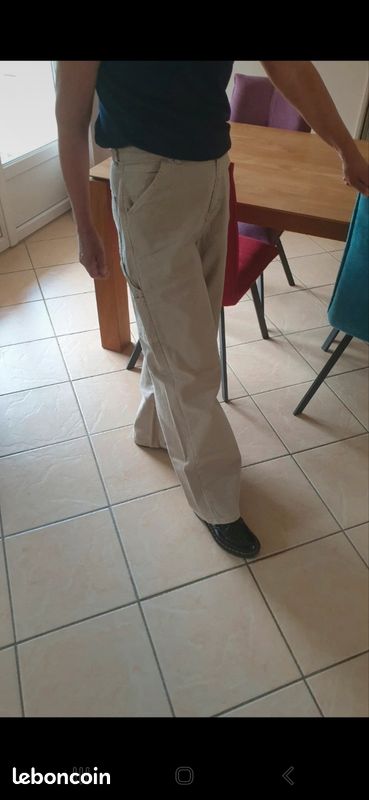 Pantalon femme ou mixte
Vends pantalon femme ou mixte Carhartt jambes larges
* Taille 28 ( voir etiquette photo)
*JAMAIS PORTÉ.
*Ecru .
80
Envoyé à partir de Courrier pour Windows (image 3)