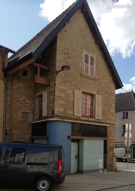 Maison 6 pièces 123 m² · à Jussey · 123 m² · 77 000 €
