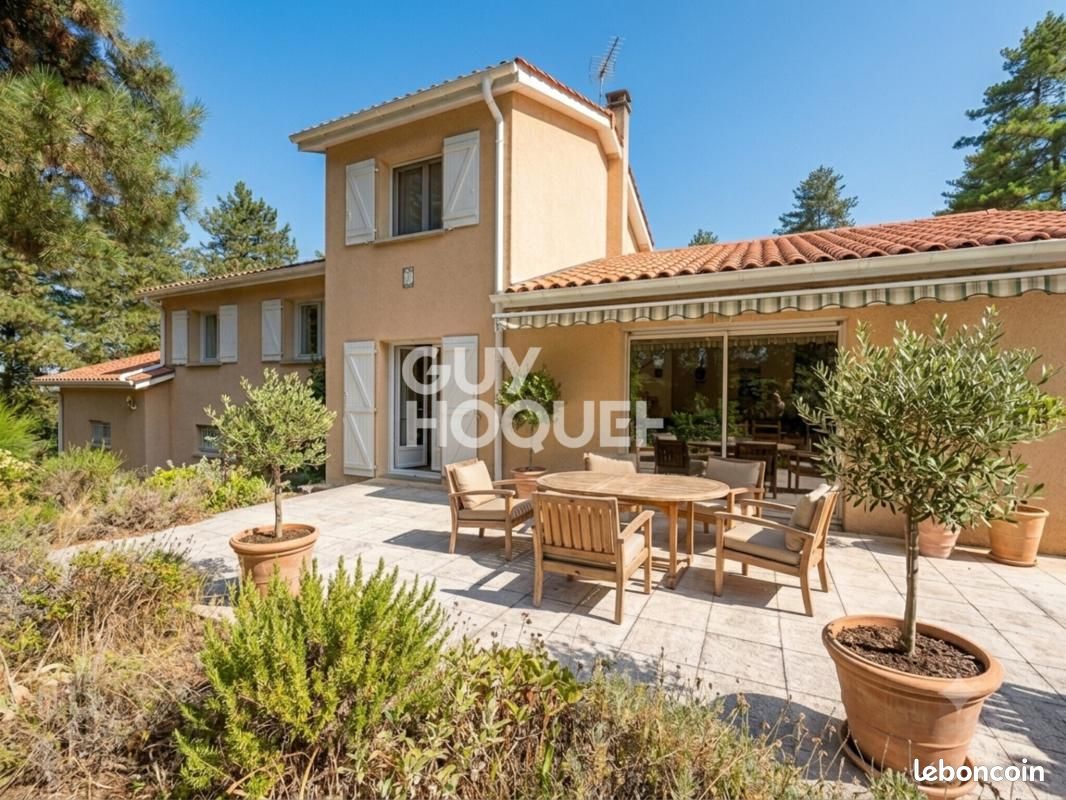 Maison 6 pièces 120 m² · à Salvizinet · 120 m² · 355 000 €