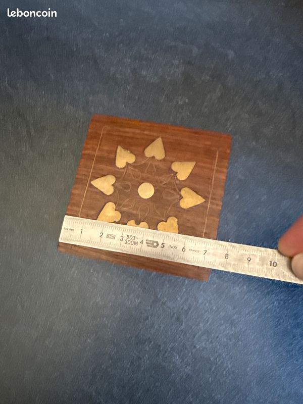 Boîte à Dés En Bois Faite à La Main De 20 Mm Avec Boîte De