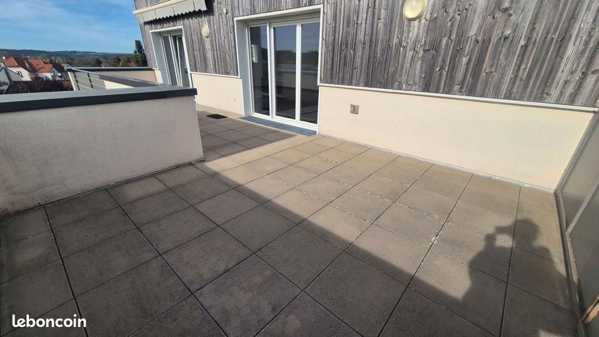 Appartement 3 pièces 79 m² · à Charmes · 79 m² · 852 €/mois