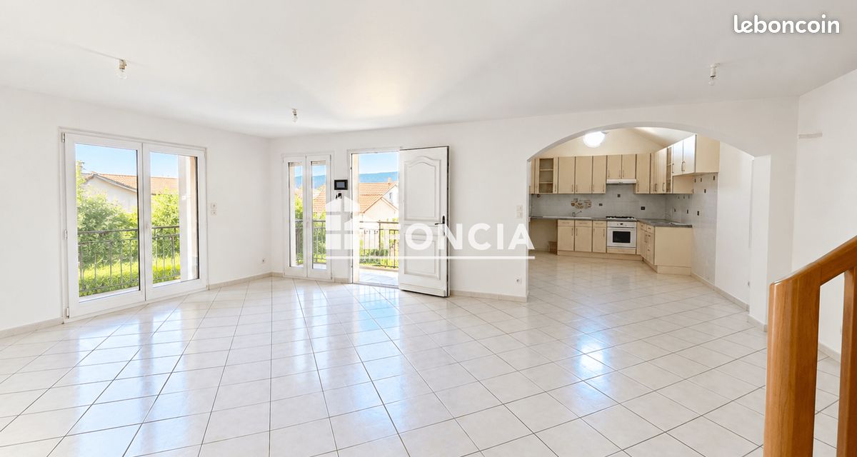 Appartement 5 pièces 116 m² · à La Buisse · 116 m² · 1 085 €/mois