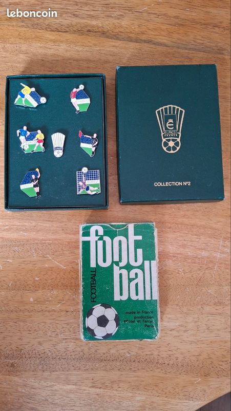 Jeu cartes vintage football + boite pins (image 1)