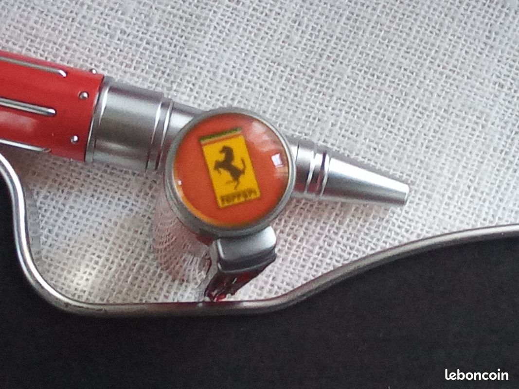 Emblem/mascot/badge - Porte clé vintage Ferrari Icor milan