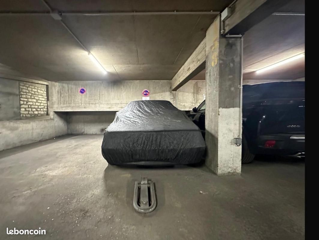 Parking 12 m² · à Paris · 12 m² · 36 500 €
