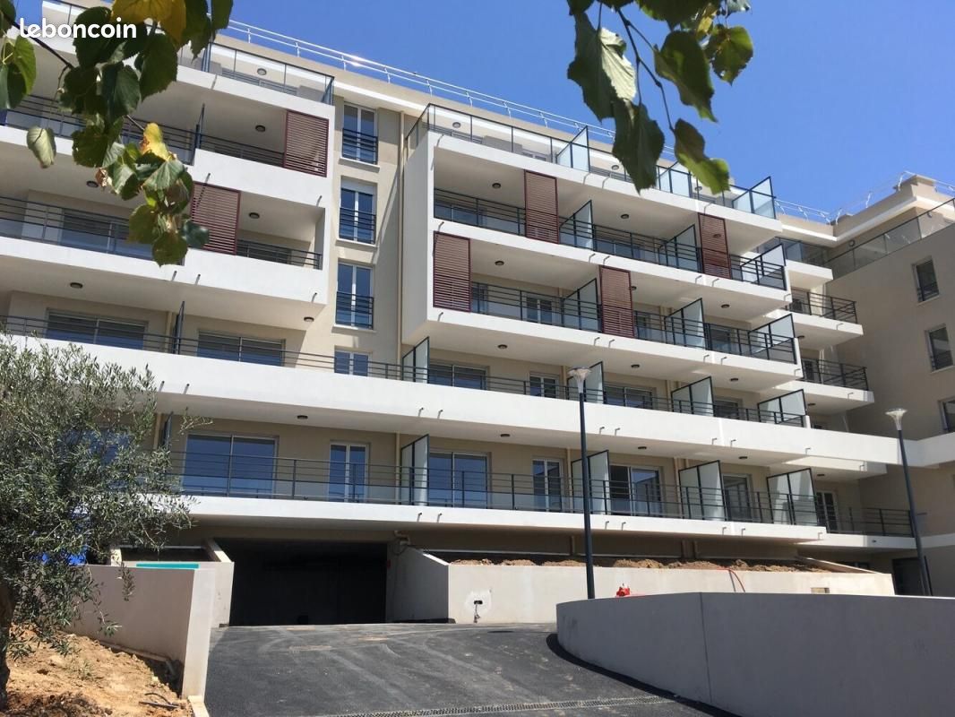 Appartement 3 pièces 61 m² · à Nice · 61 m² · 1 050 €/mois