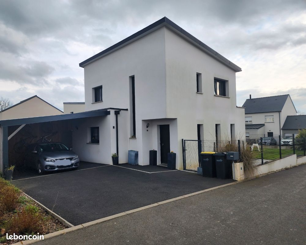 Maison 5 pièces 104 m² · à Saint-Aubin-du-Cormier · 104 m² · 295 000 €