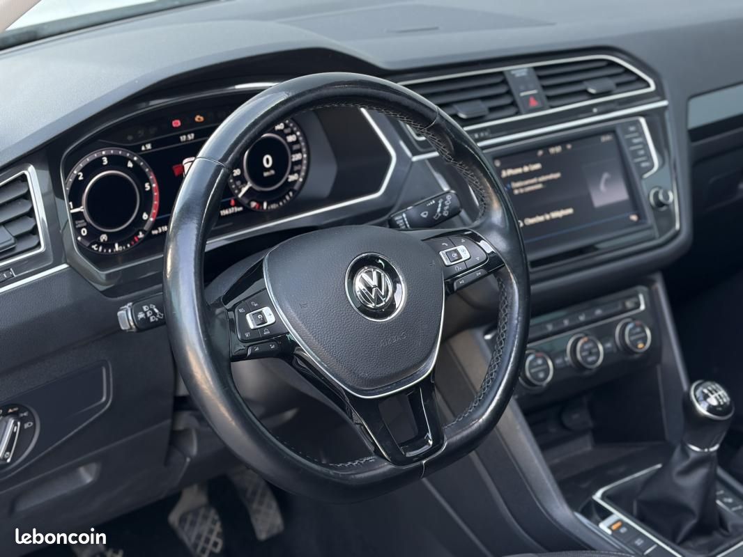 Volkswagen Tiguan 2.0 TDI 150 BVM6 CARAT EDITION PACK RLINE / SUIVI COMPLET VOLKSWAGEN (image 6)