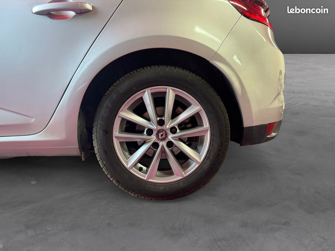 RENAULT MEGANE IV BERLINE TCE 130 INTENS 5p Radar De Recul Clim Auto Bi-Zone full entretien Garantie 12 Mois (image 16)