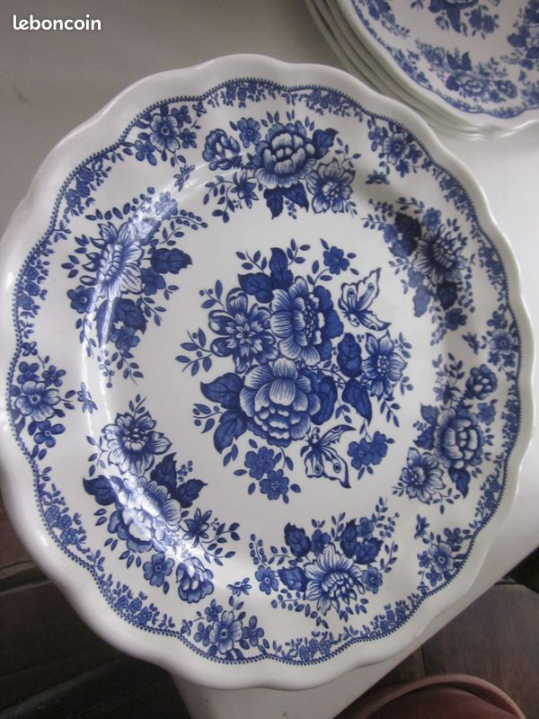 Assiettes en faience italienne bleu de VENISE : sERVICE DE douze x 3: service de 12; (image 2)