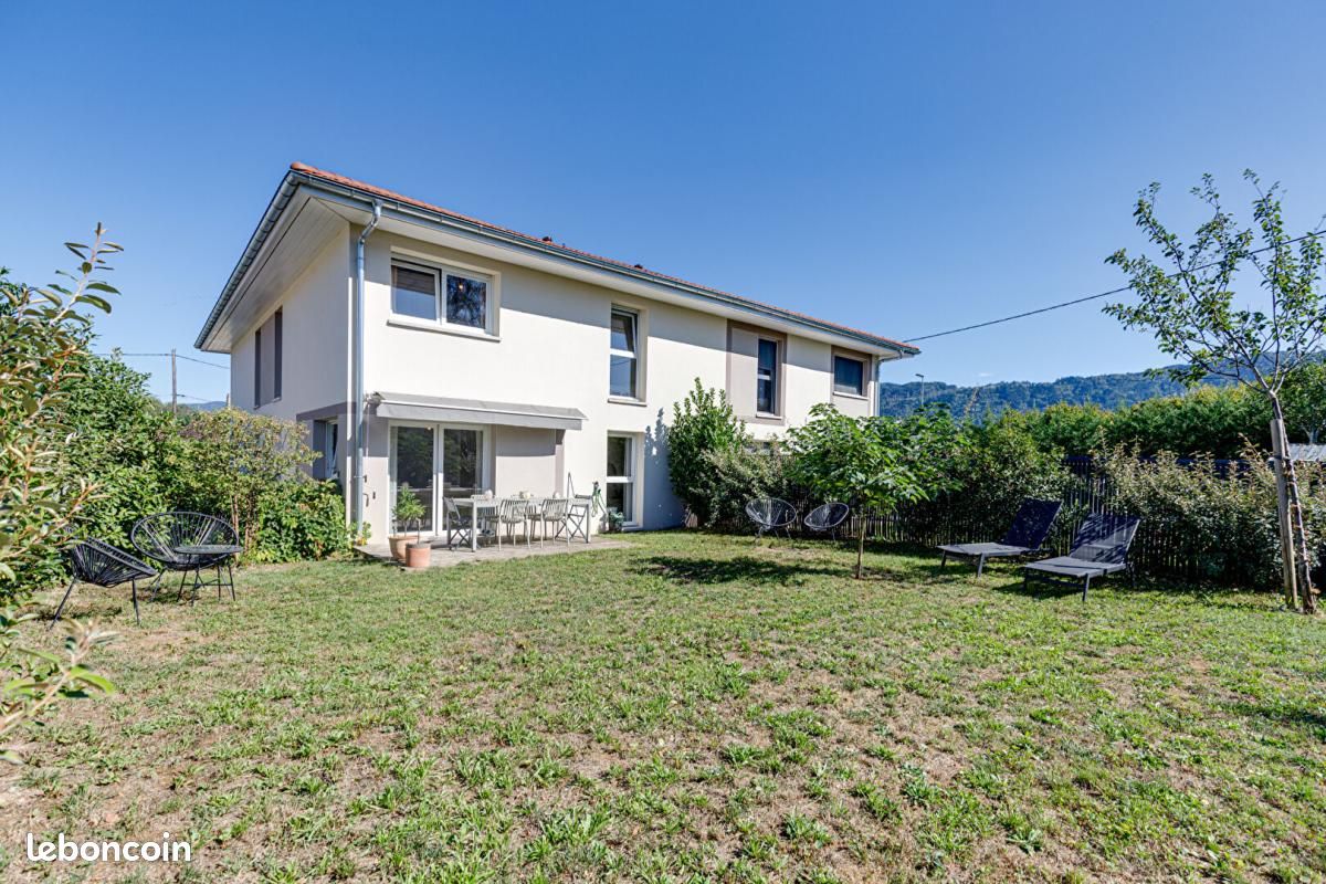 Appartement 4 pièces 100 m² · à Bons-en-Chablais · 100 m² · 460 000 €