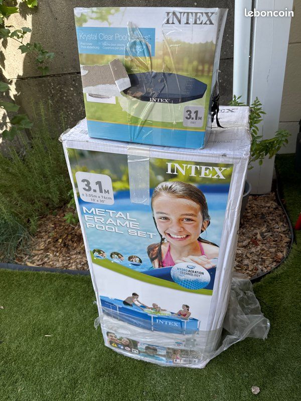 Piscine Intex ronde dimension 3,05 m x 76 cm ( jamais utilisé) (image 1)