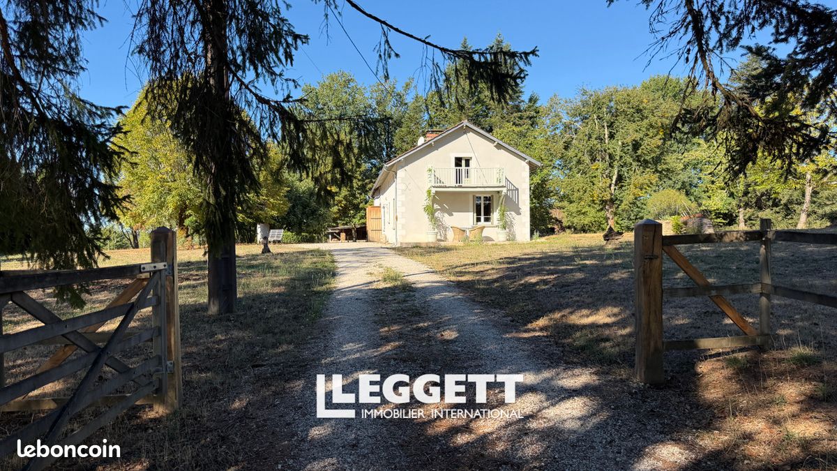 Maison 3 pièces 125 m² · à Saint-Jory-de-Chalais · 125 m² · 307 400 €
