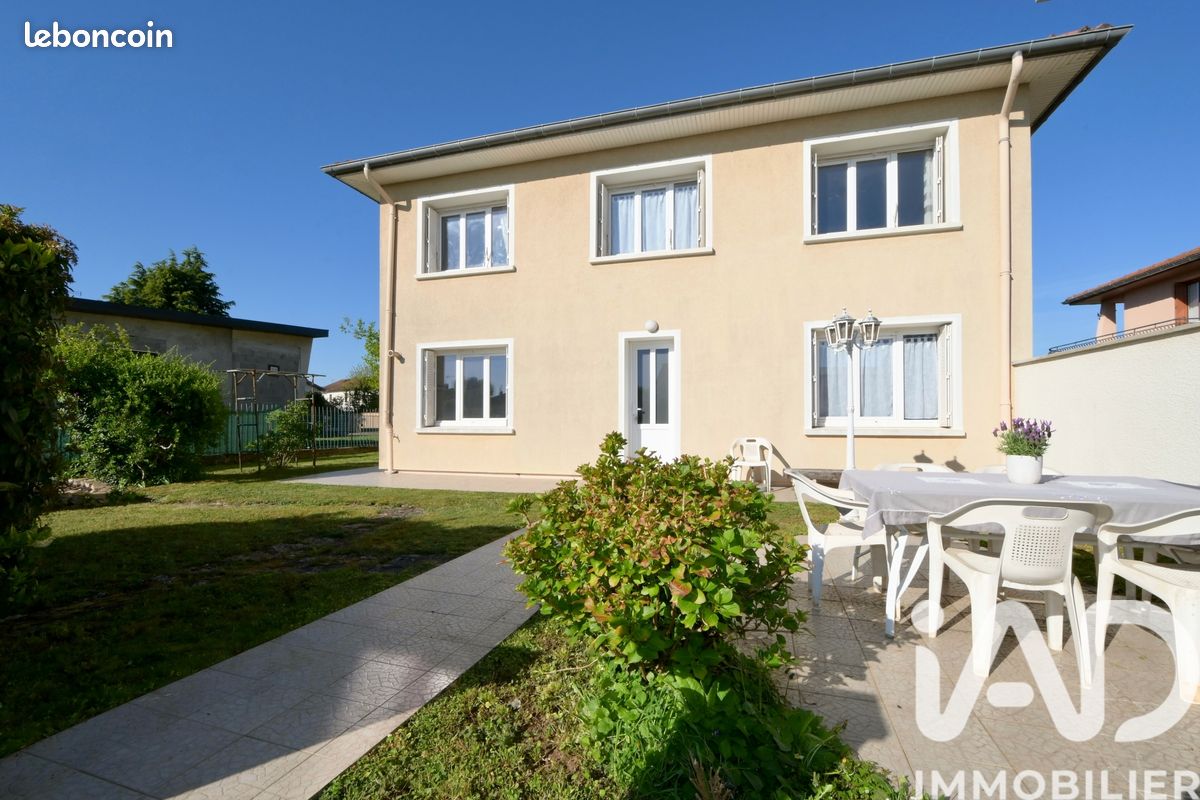 Maison 6 pièces 140 m² · à Pusignan · 140 m² · 369 500 €