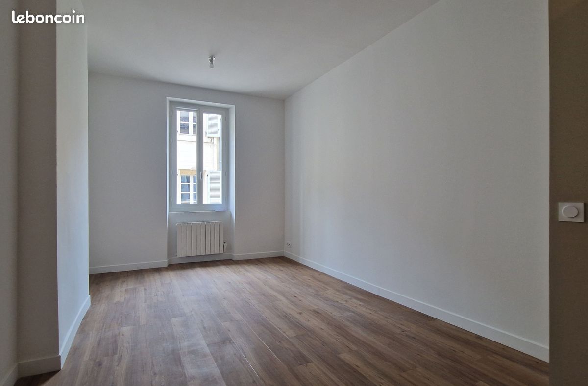 Appartement 1 pièce 34 m² · à Marseille · 33,5 m² · 735 €/mois