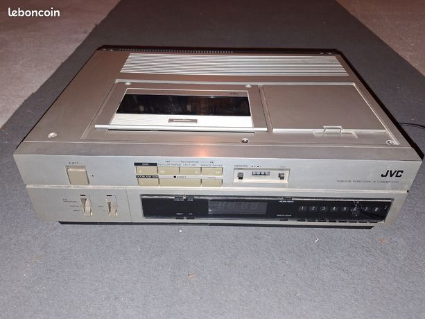 Magnétoscope JVC HR-S7722EU - VHS / S-VHS - PAL/NTSC - Révisé - Garantie 1 An