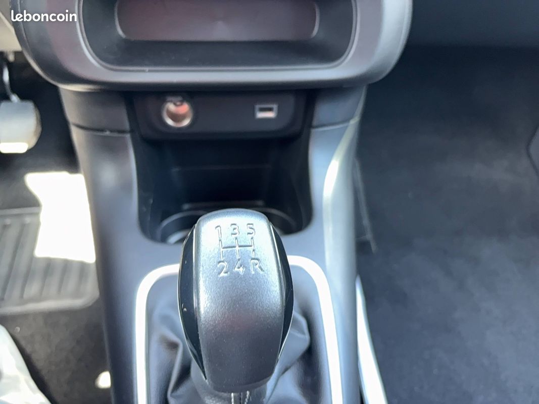 CITROEN C3 PureTech 83 ch BVM5 Max (image 24)