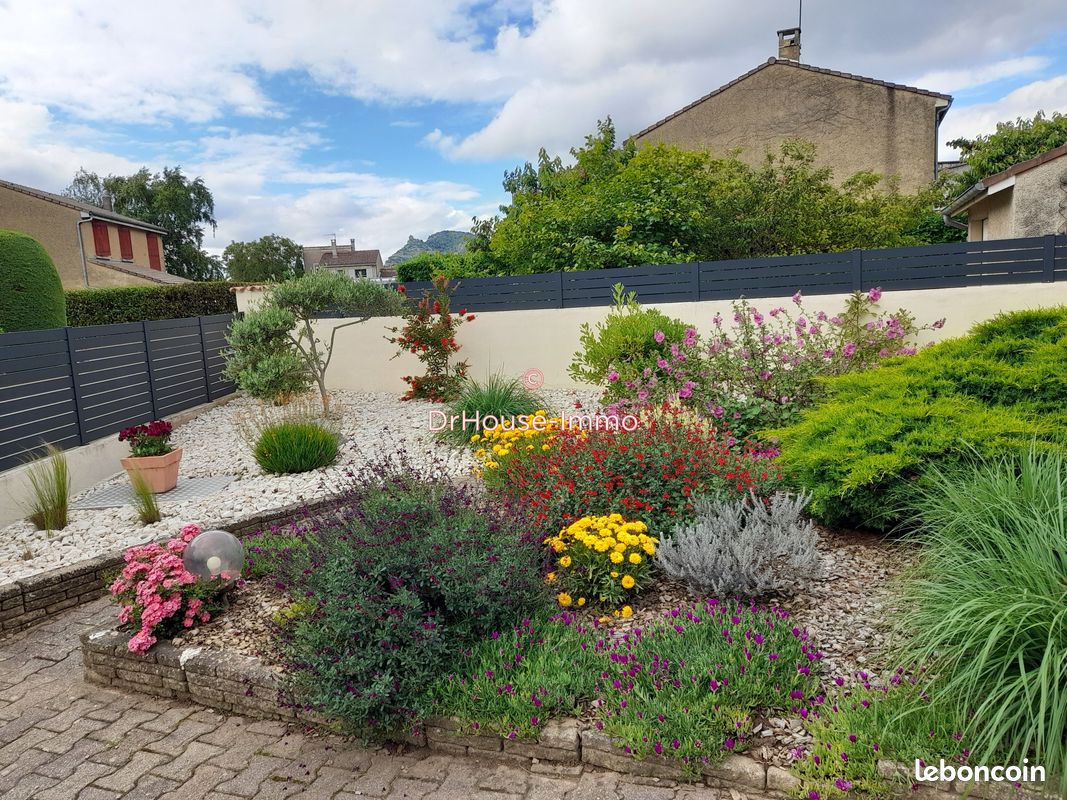 Maison 6 pièces 98 m² · à Cornas · 98 m² · 270 000 €