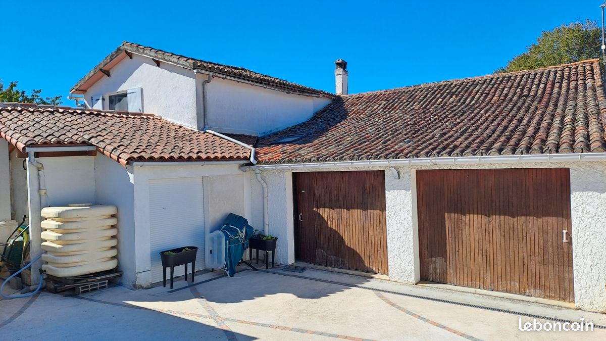 Maison 5 pièces 130 m² · à Vouzan · 130 m² · 160 000 €