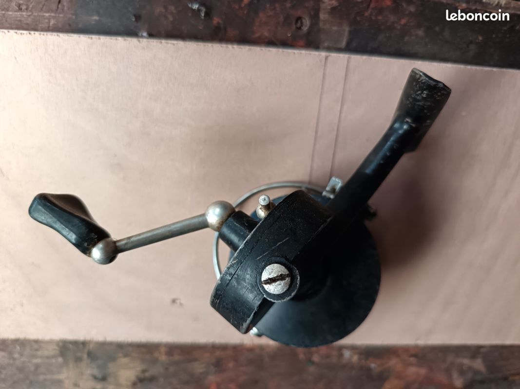 ANCIEN MOULINET MOUCHE MITCHELL 720 AUTOMATIQUE / BON ETAT